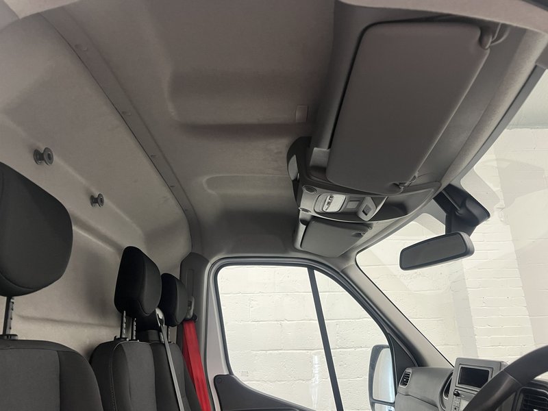 2023 Renault Master Panel Van — photo 3 of 22
