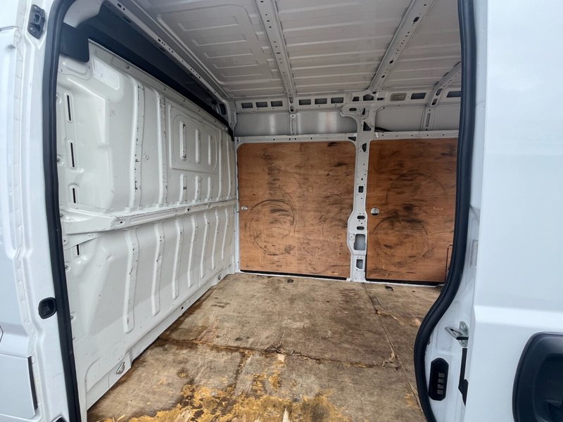 2023 Citroen Relay High Roof Panel Van — photo 3 of 21
