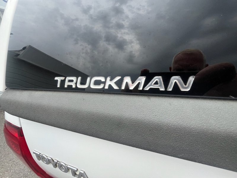 2017 Toyota Hilux Double Cab PickUp Van — photo 3 of 12