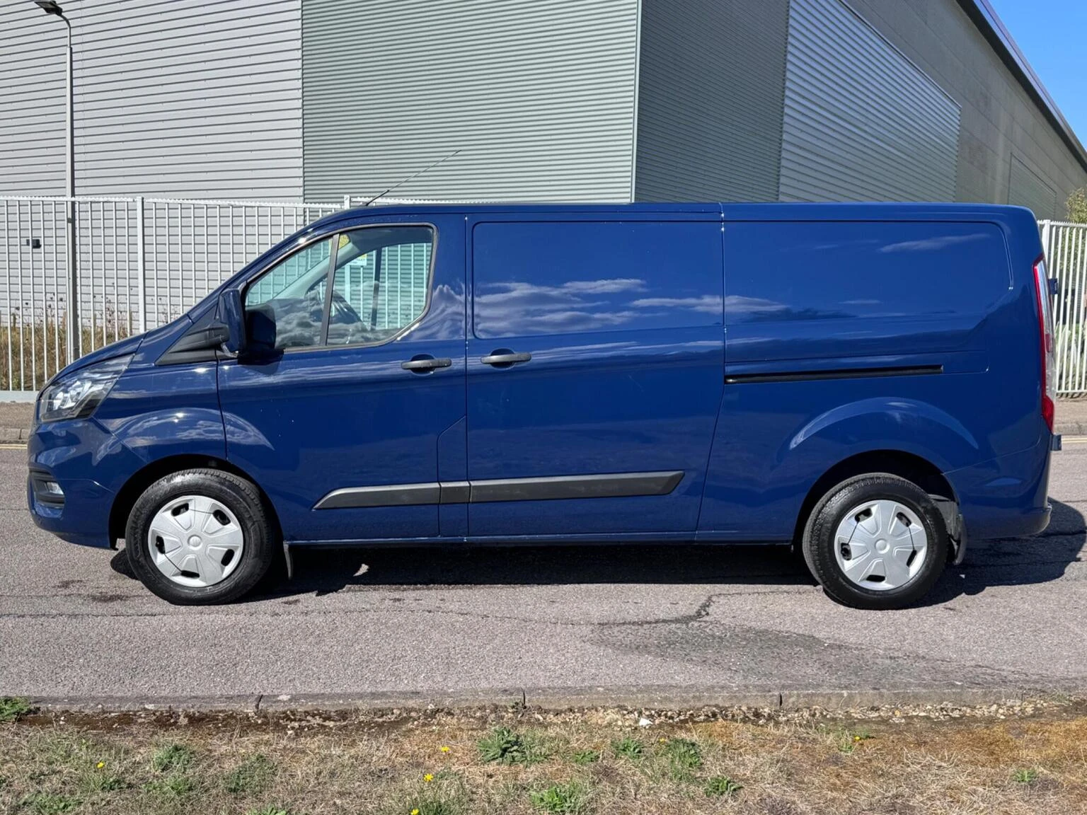2019 Ford Transit Custom Panel Van — photo 1 of 118